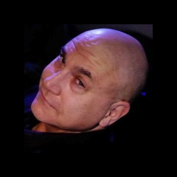 Headshot Image of Jest Murder Mystery Co. Entertainer Ari Bavel