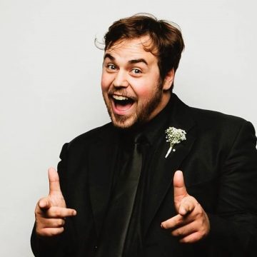 Headshot image of Minneapolis Murder Mystery Entertainer Ben Witt