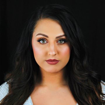 Headshot Image of Los Angeles Murder Mystery Entertainer Brenda Bass