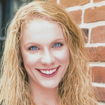 Headshot Image of Jest Murder Mystery Co. Entertainer Elizabeth Kelley