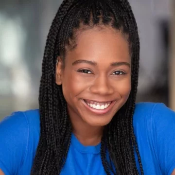Headshot Image of St. Louis Murder Mystery Entertainer Essence Tyler