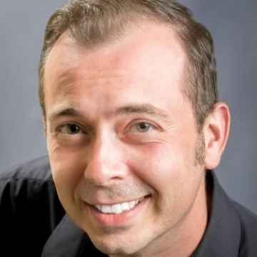 Headshot Image of St. Louis Murder Mystery Entertainer George Doerr