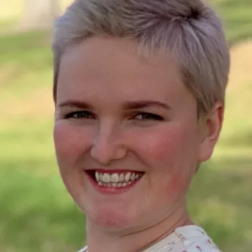 Headshot Image of Denver Murder Mystery Entertainer Tabitha Walker