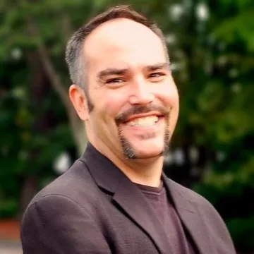 Headshot Image of Providence Murder Mystery Entertainer Terry Shea